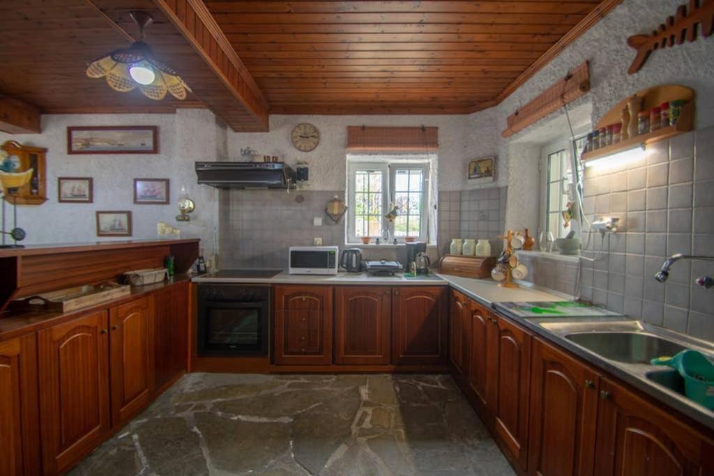 Traditional Village House Méson Yerakaríon Exterior photo